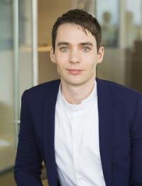 Peter Knapp photo