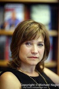 Suzanne Gluck photo